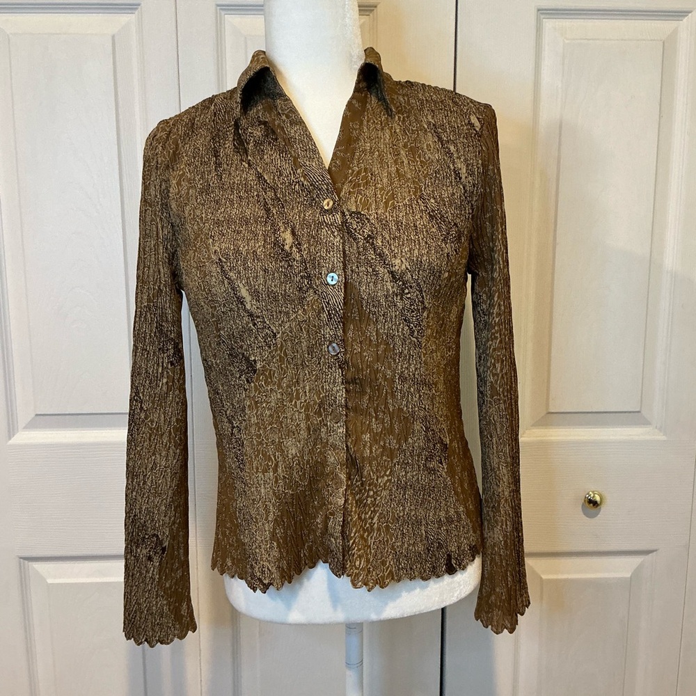 🐸 Jennifer Lloyd Brown and Tan Button Down Crinkle Blouse - Size Small